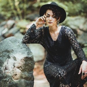 Meet your Posher, Andie